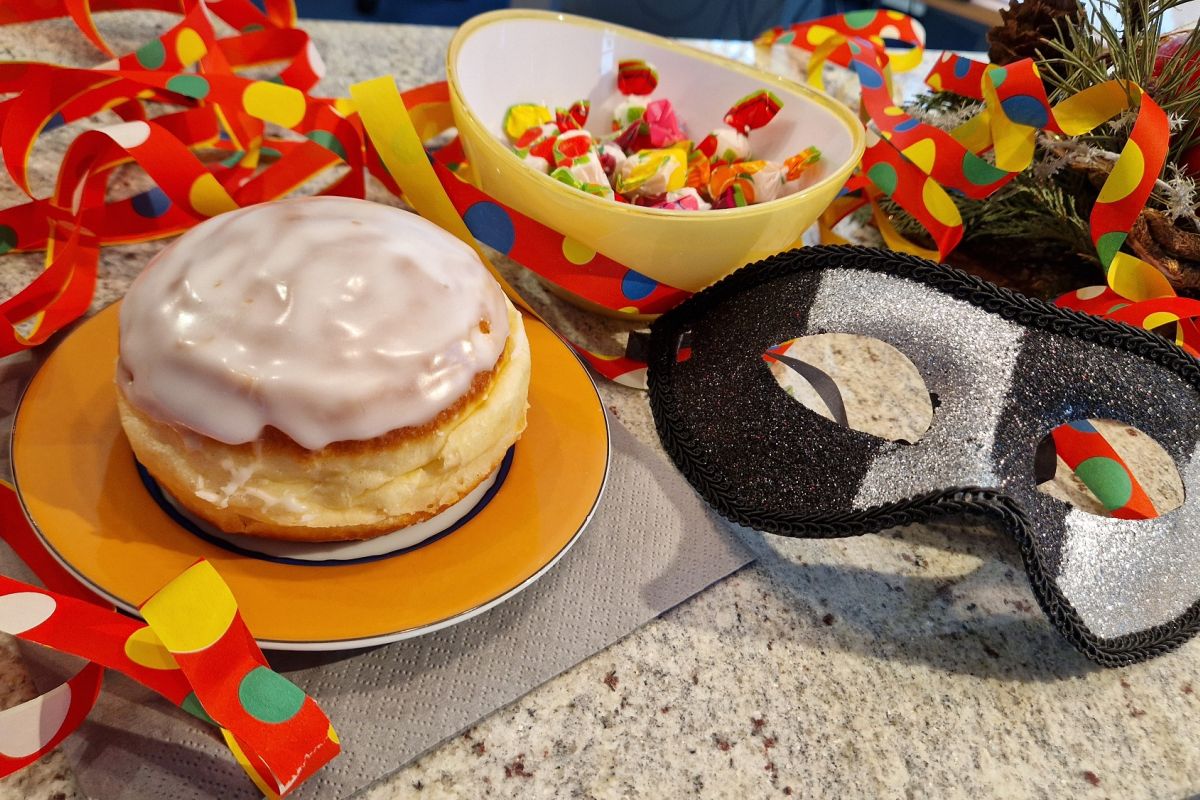 Närrischer Gruß am Standort Oppenau & Fasnachtsparty des HDI Campus