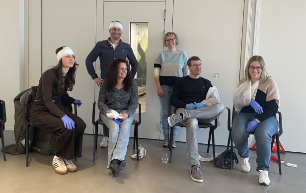 Teilnahme an Erste-Hilfe-Grundausbildung des DRK